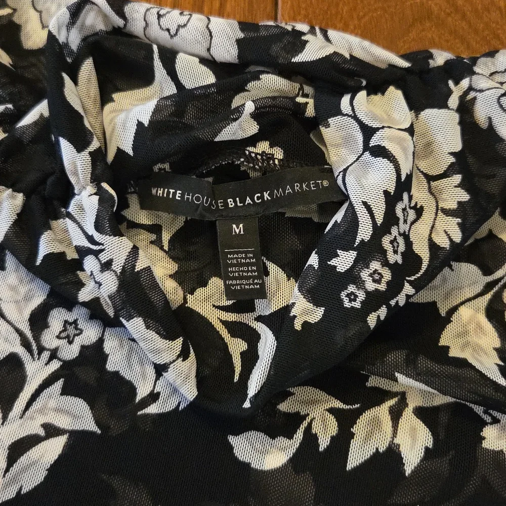 WHBM Floral Top - Picture 4 of 6